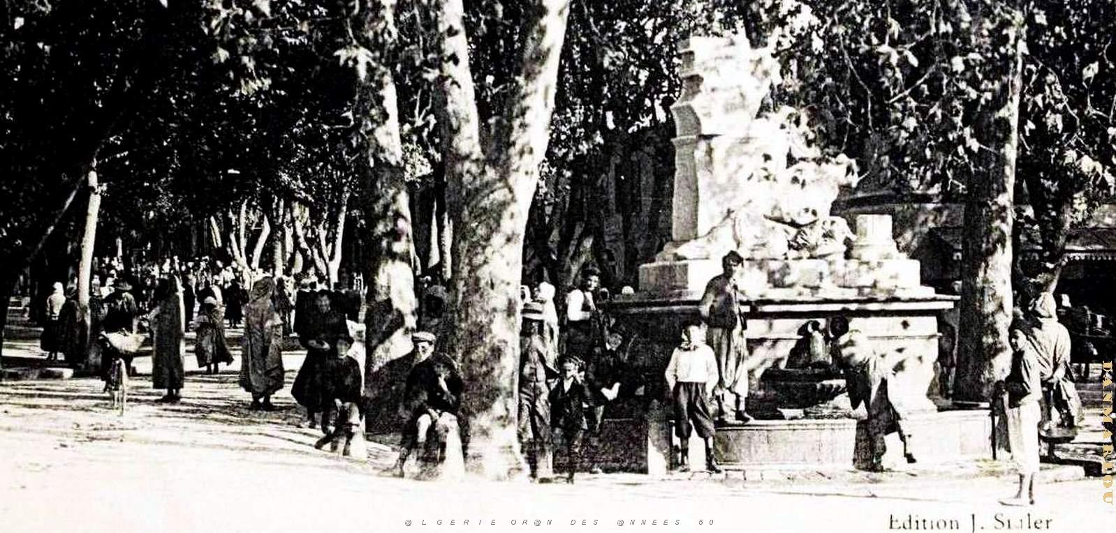 2781- Setif - Fontaine Monumentale et Rue de Constantine2 - 1912.jpg